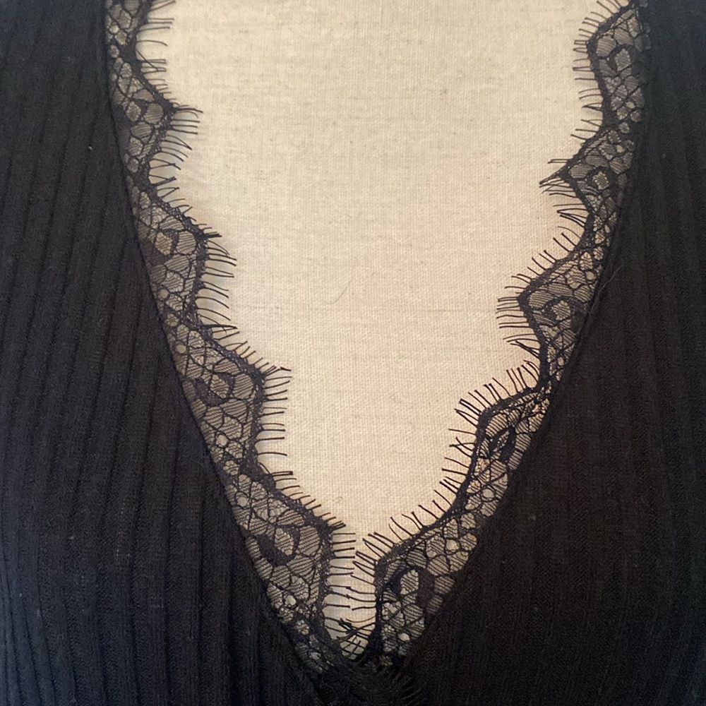 Blu Pepper Ribbed Knit Cold Shoulder Top - Picture 6 of 12